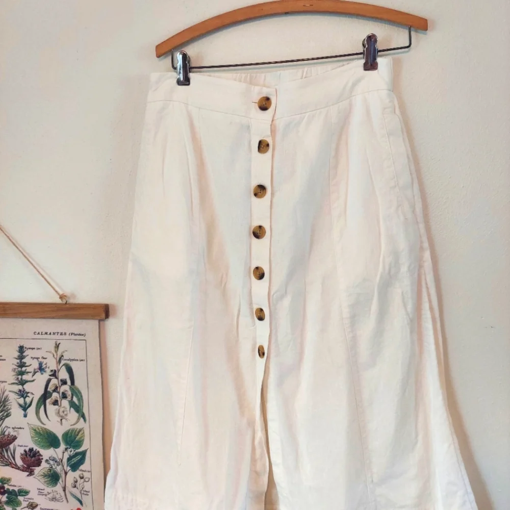 Universal Thread - Medium - White Button Down Skirt and Crop Top 2 Piece Set - Picture 6 of 10